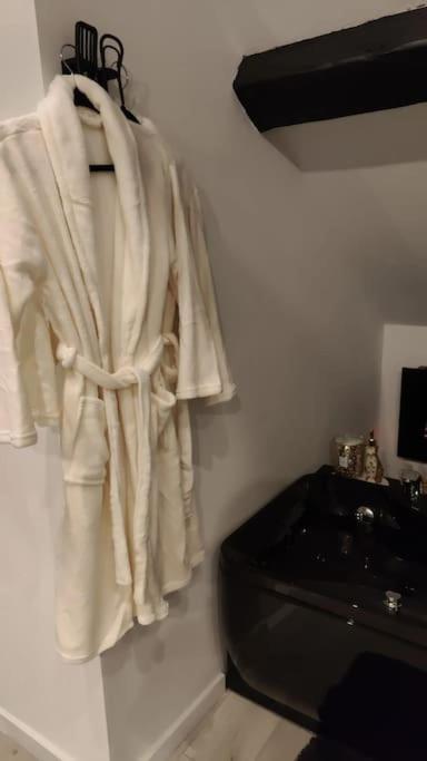 Logement Romantique Et Cosy Charleroi Exteriér fotografie