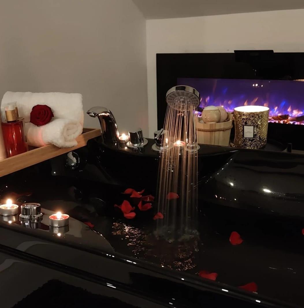 Logement Romantique Et Cosy Charleroi Exteriér fotografie